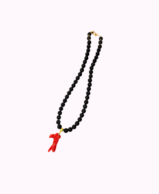 Collana in Resina Nera con Ciondolo Corallo Bambù