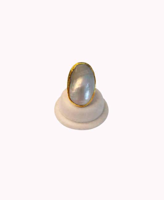 Anello Regolabile Placcato in Oro con Madreperla
