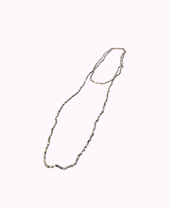 Collana Lunga Placcata in Argento con Micro Pepite