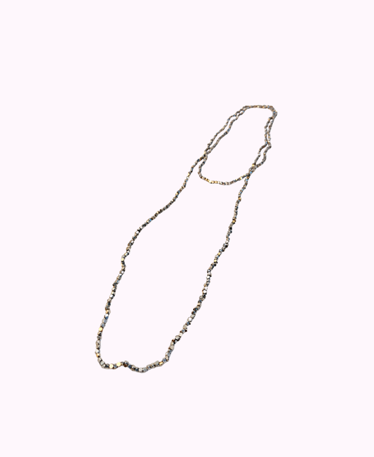 Collana Lunga Placcata in Argento con Micro Pepite