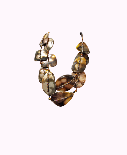 Collana a Doppio Filo in Madreperla